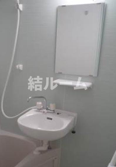 板橋区成増３丁目のアパートの洗面所