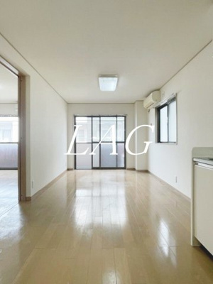 【居間・リビング】 | 小杉パインハイツ | 洋室のお部屋です。