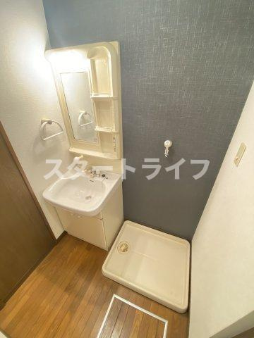 大阪市淀川区木川東１丁目の賃貸マンションの洗面所