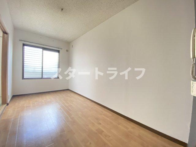 大阪市淀川区木川東１丁目の賃貸マンションの居間・リビング