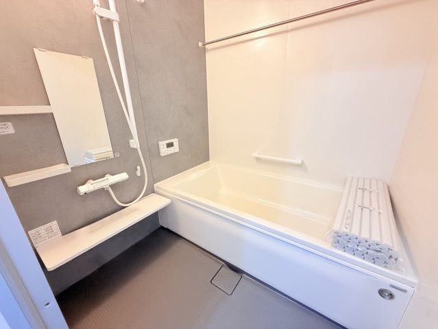 上富田町岩田_新築建売戸建ての浴室