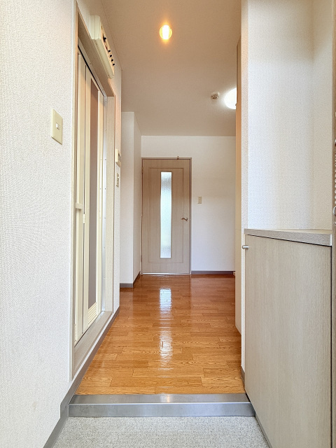 千田パレスの玄関|廊下