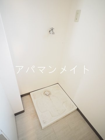 【設備】 | ピアパレス | 洗濯機置き場＆脱衣スペース 