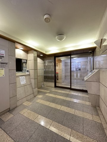 豊島区目白３丁目の賃貸マンションのロビー