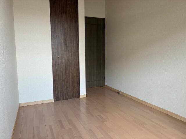 宝マンション一宮の洋室