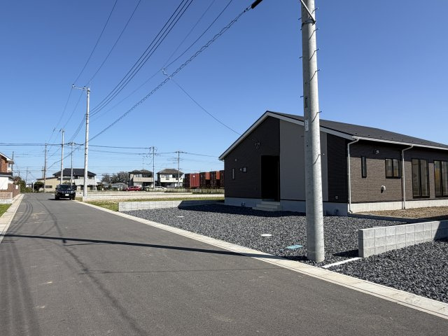 【前面道路含む現地写真】 | 加須市北下新井第6　新築戸建　全5棟　1号棟 | 10/11撮影