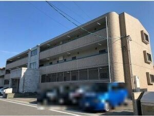 カムパース浄水の駐車場