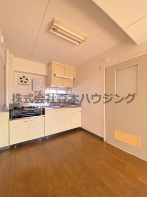 【居間・リビング】 | 　ビレッジハウス春日Ⅰ　1号棟 | 使いやすいキッチンスペースです