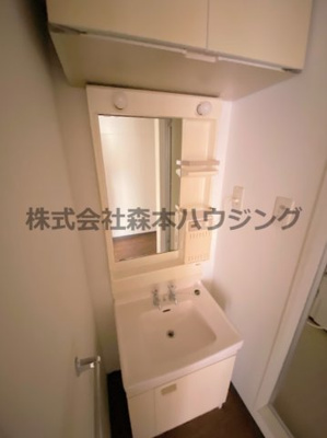 【独立洗面台】 | 　ビレッジハウス春日Ⅰ　1号棟 | 独立洗面台、朝の身支度には欠かせません