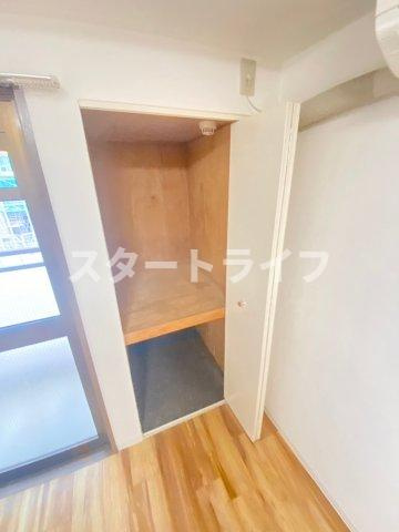 大阪市東淀川区東中島２丁目の賃貸マンションの収納