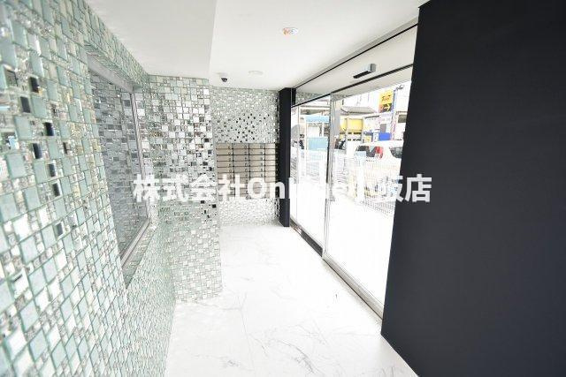 Siete布施駅前のエントランス