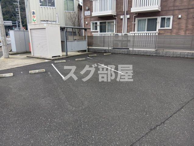 レトロヴィレッジの駐車場