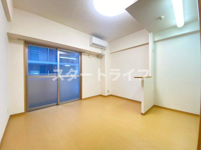 大阪市東淀川区東中島１丁目の賃貸マンションの居間・リビング