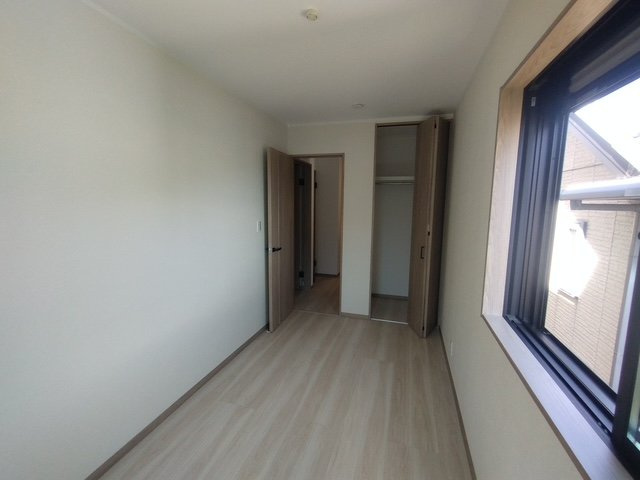 塩屋町４丁目　新築戸建の洋室