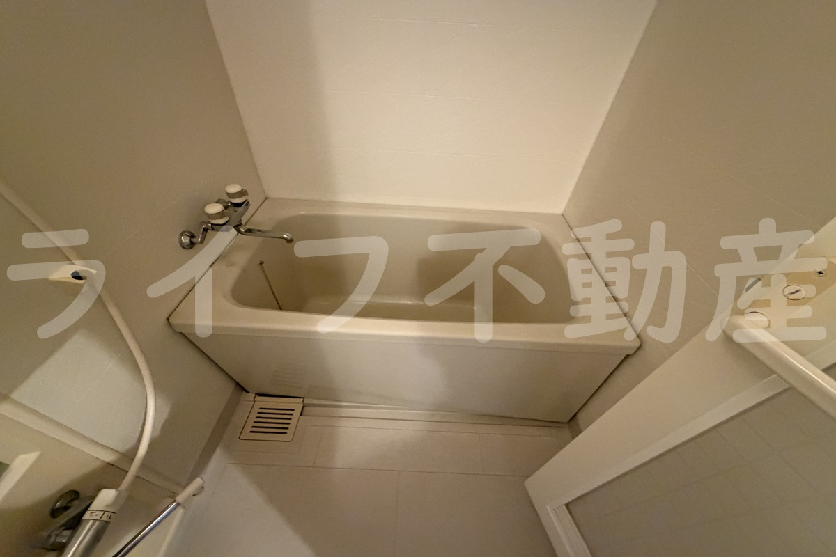 パストラル横小路の浴室|コンパクトで使いやすいお風呂です