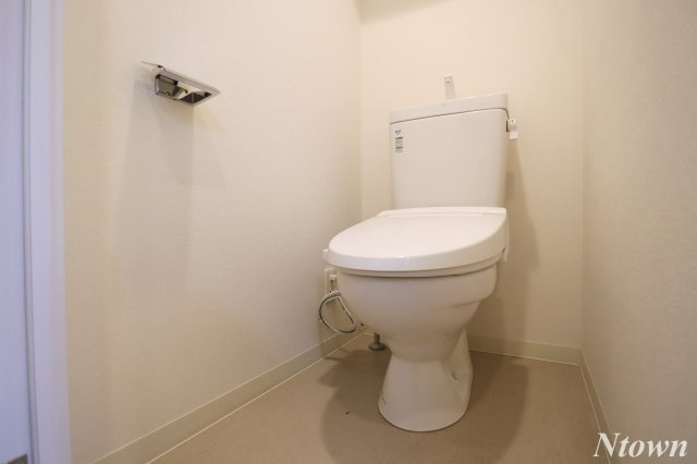 【トイレ】 | プレサンス新栄リベラ | 清潔感のあるトイレです