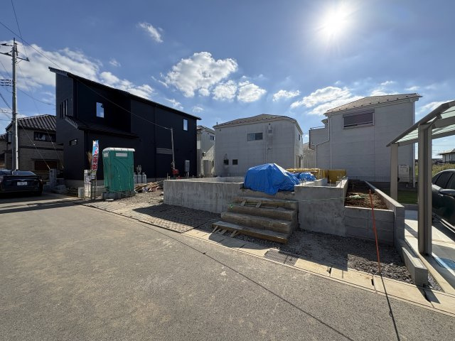野田市尾崎第19　新築戸建　1号棟の前面道路含む現地写真