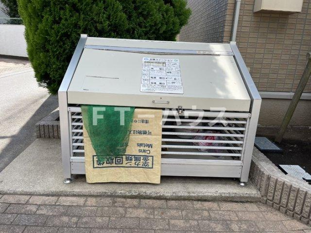 シュトラルヴェヌスのその他共用部分|ゴミ捨て場