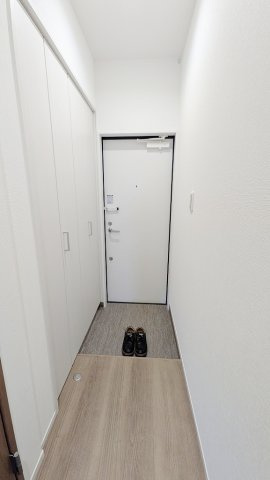 クレスト山本の玄関