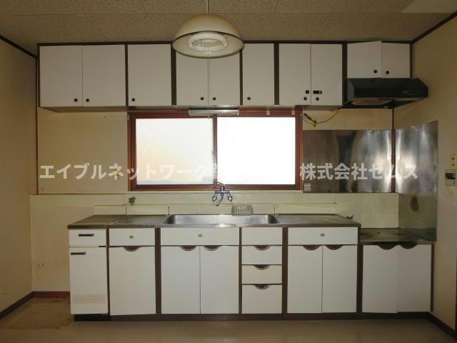 春採5-11-32貸家のキッチン