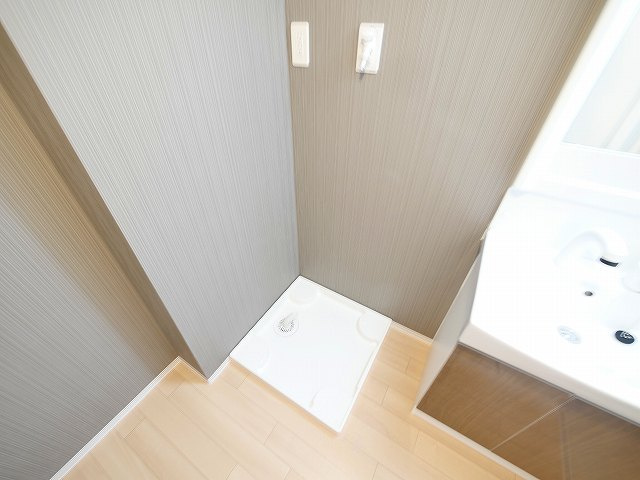 京成Ⅱ-Ⅰのその他共用部分|室内洗濯機置き場があります