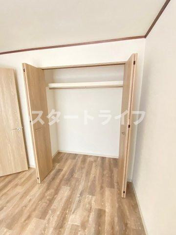 大阪市淀川区木川東２丁目のアパートの収納