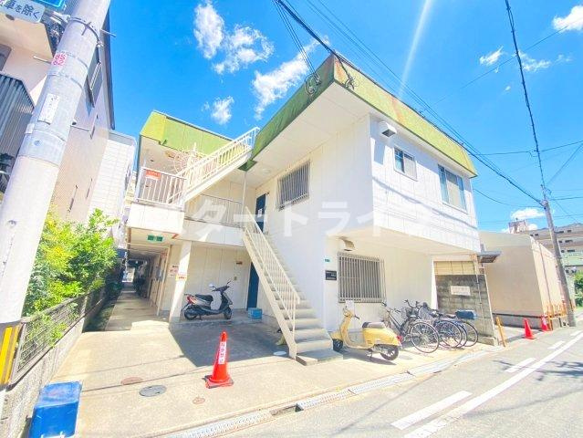 大阪市淀川区木川東２丁目のアパートの外観