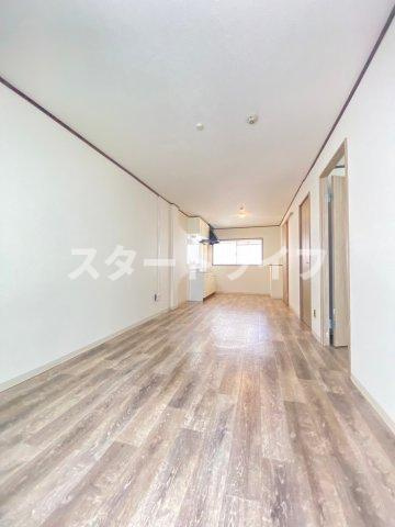 大阪市淀川区木川東２丁目のアパートの寝室