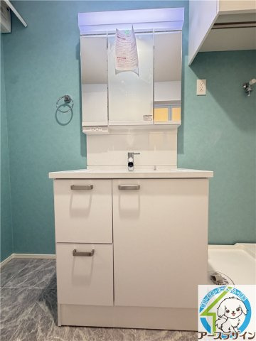 アヴニール西新町の独立洗面台