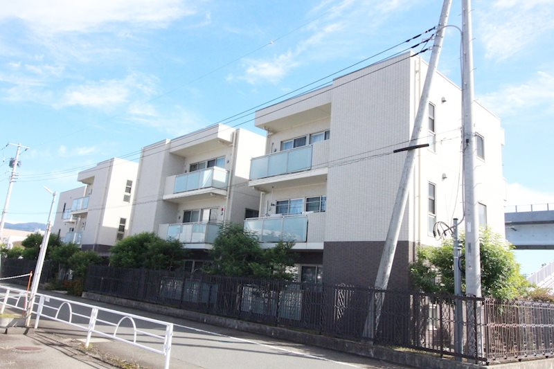 アンジェパティオ函南の外観
