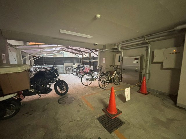 チサンマンション第5新大阪の駐車場