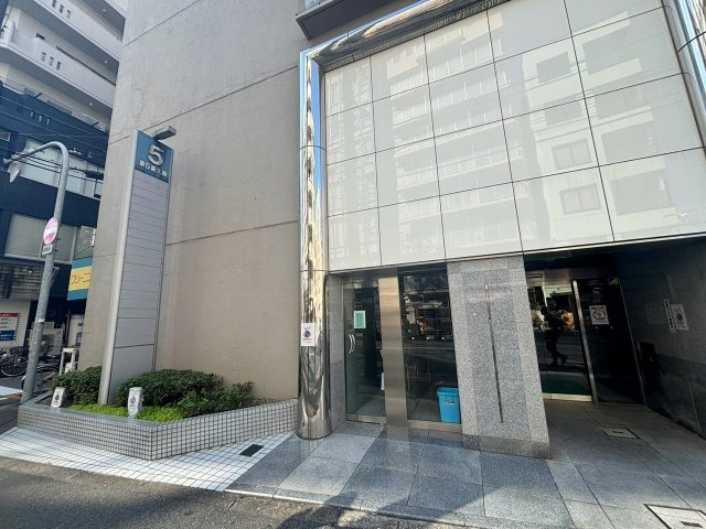 チサンマンション第5新大阪のエントランス