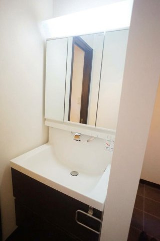 【独立洗面台】 | 八尾市青山町5丁目 | 玄関ホールに洗面台完備☆帰宅後すぐの手洗いもできます♪