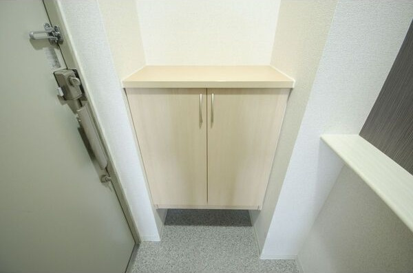 プランドール千種の玄関