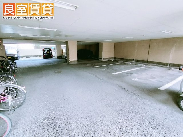 【駐車場】 | ミスターワシントンビル