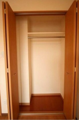 市川市伊勢宿のアパートの収納