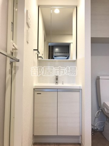 プレセダンヒルズ三ノ輪の洗面所