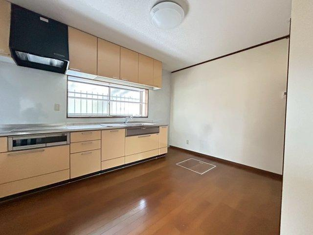 小野市天神町　戸建の居間・リビング