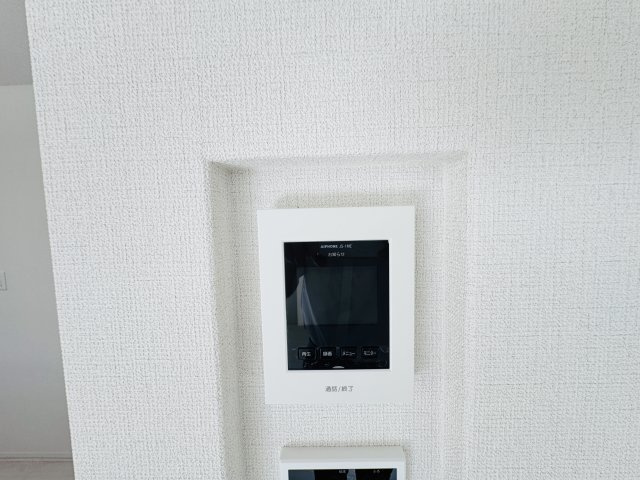 松戸市栄町西１丁目新築戸建【古ヶ崎小学校：6分】のセキュリティ|来客時も安心のTVモニター付きインターフォン
