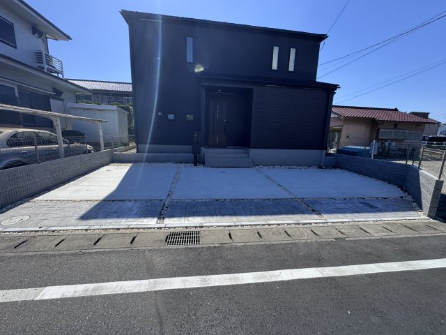 松戸市栄町西１丁目新築戸建【古ヶ崎小学校：6分】の駐車場|駐車スペース・並列3台駐車可