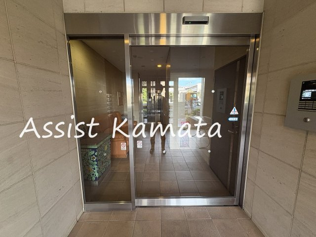サニークレスト南蒲田のエントランス