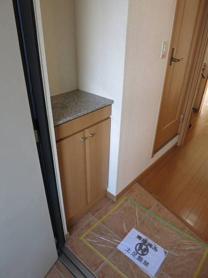 【玄関】 | コモドプレッソ
