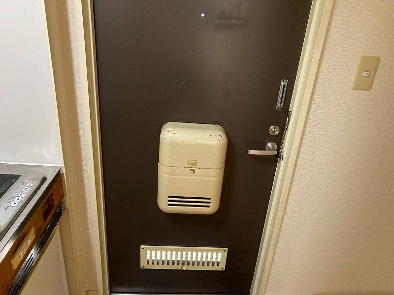池上ハイツの玄関
