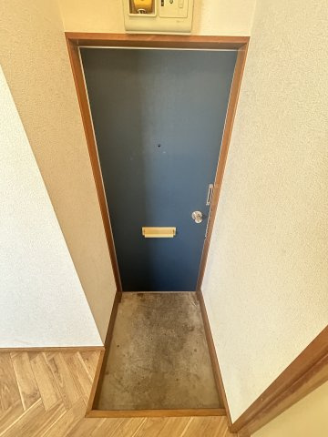 メゾンコモダの玄関