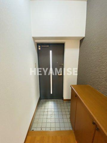 パインパレスの玄関|※反転間取りの別の階のお部屋の写真です※