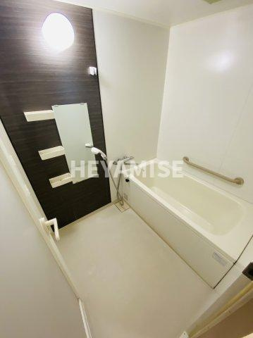 パインパレスの浴室|※反転間取りの別の階のお部屋の写真です※
