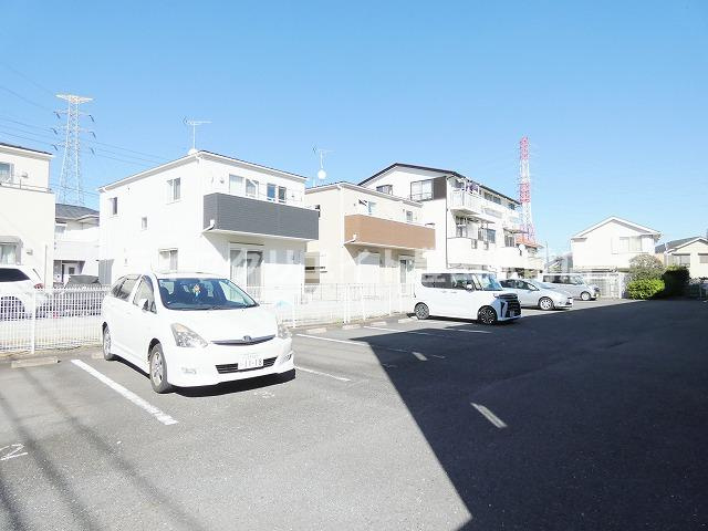 グレースピア百草園の駐車場