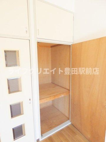 グレースピア百草園の収納