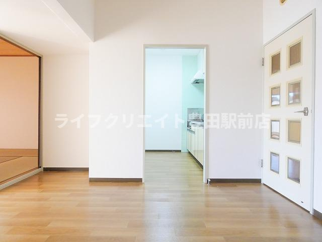 グレースピア百草園の居間・リビング