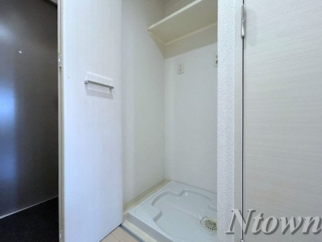 【設備】 | プレサンス鶴舞グリーンパーク | 洗濯機置き場です